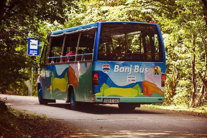 Banj Bus na putu prema Banj brdu